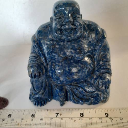 一手兩件天然紅紋寶石大象及青金寶石大佛公擺件如照片，原價每件1800元，現劈價兩件...