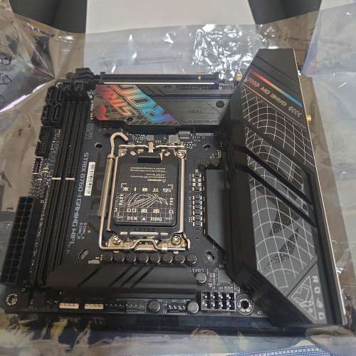 Rog strip b760-i b760i gaming wifi