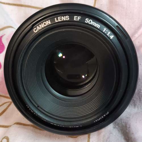 Canon EF 50mm f/1.4 USM lens