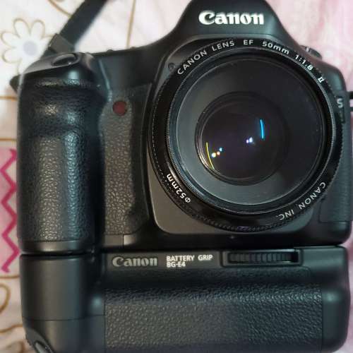 Canon EOS 5D body + BG-E4 grip + EF 50mm f/1.8 II lens