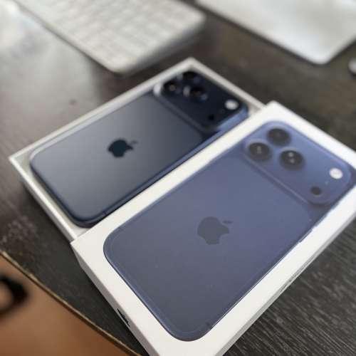 99%新Apple iPhone 17 Pro 512gb 藍色 港版行貨全套全新配件地鐵站交收