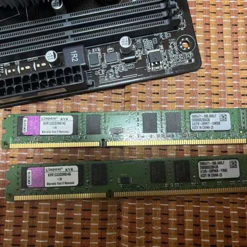 ASUS B85M-D 主機板連Intel散熱器及I/O檔板 i3-4160 8G RAM
