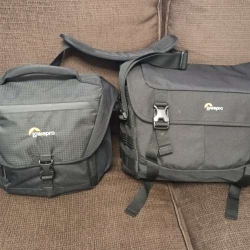 平放 Lowepro 斜孭袋 2 個