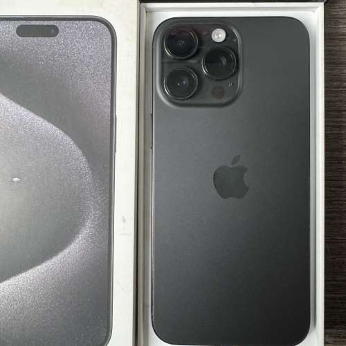 99新iPhone 15pro max512gb大容量,電池健康度85,港行雙卡極新，完美冇花，有套有貼...