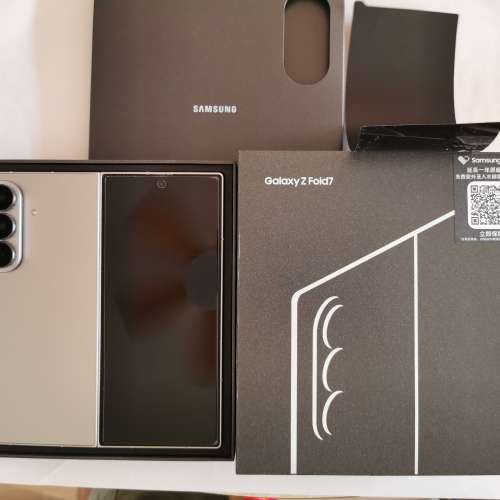 新淨,512GB,香港行貨,銀色Samsung fold 7 雙卡 5G, 有盒