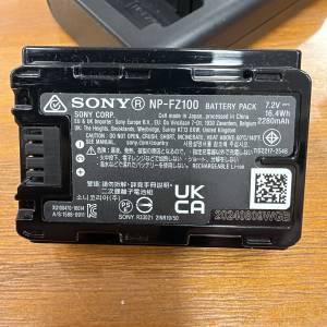 Sony 原廠鋰電池 NP-FZ100 連副廠雙充電器