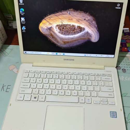 Samsung NP500R3M-K04HK Notebook Computer