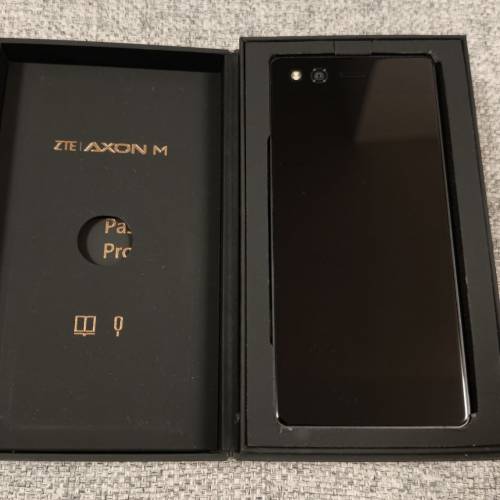 ZTE AXON M 摺機