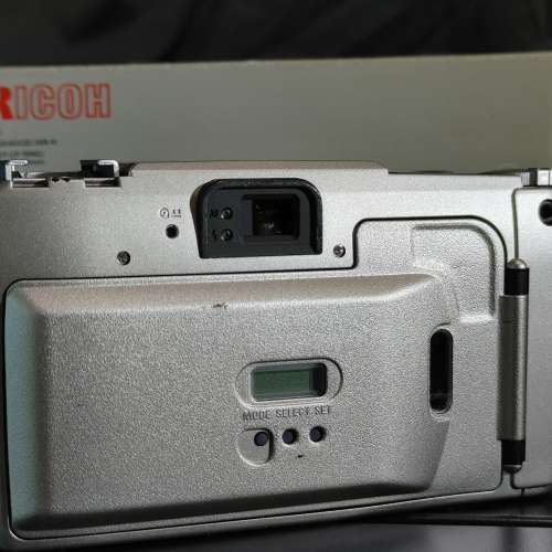 少有 Ricoh 理光 MF-1 35R DATE，35毫米菲林相機連原廠遮光罩，擴充接環，快門繩，...