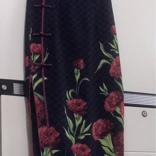 黑色紅花旗袍