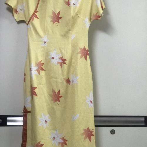 黃色楓葉旗袍