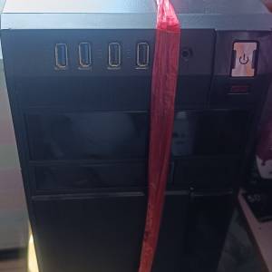 有瑕疵matx 機箱連火牛