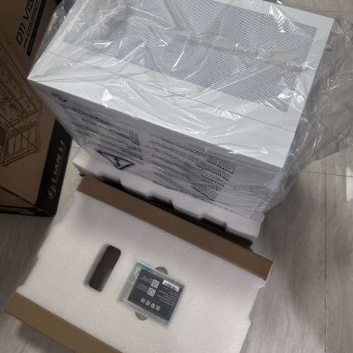 LIAN LI 聯力 O11 Vision Compact ATX 機箱 - White 白色