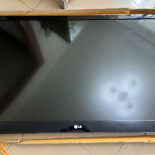 LG Cinema 3D LED LCD TV (47LW4500) 47吋電視機