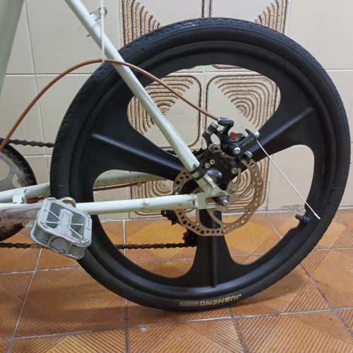22 吋 湖水藍單車