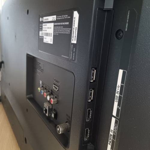 LG 32LM6350PCB 型號的 32 吋全高清（FHD）智能電視