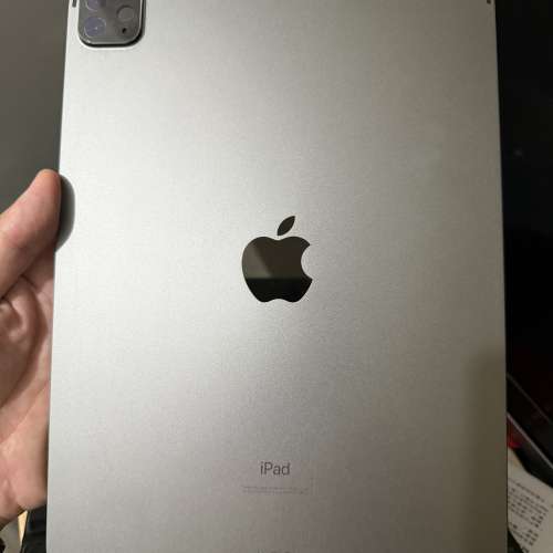 iPad Pro (11吋）（2代）256gb,+ipad pro keyboard 港版,冇修冇拆，電池健康度92，...