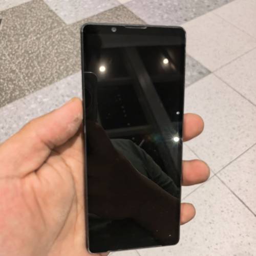 SONY xperia 5 v