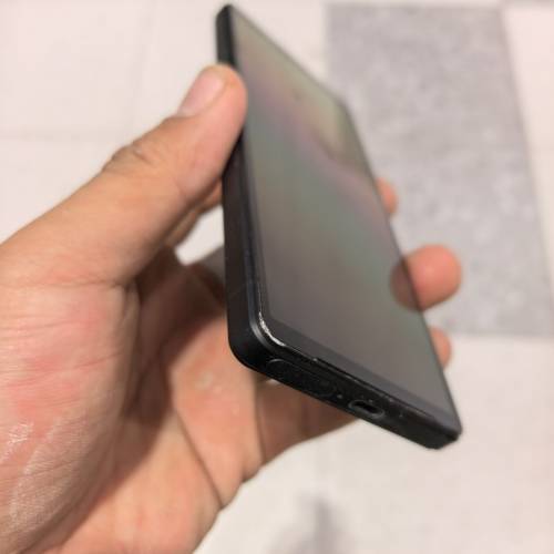 SONY xperia 5 v