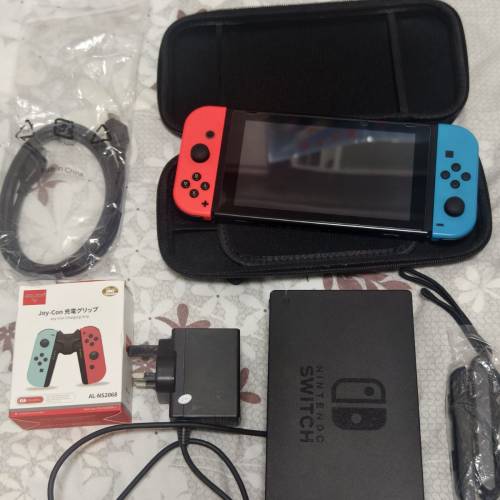 switch 初版 跟256g 有game