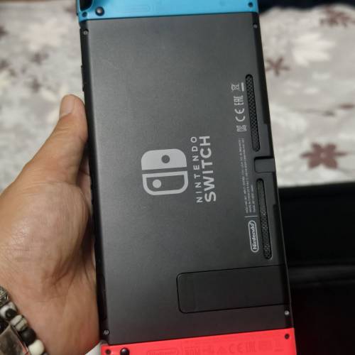 switch 初版 跟256g 有game