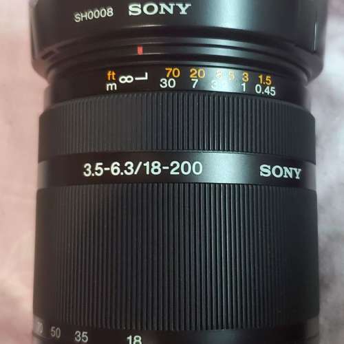 Sony DT 18-200mm F3.5-6.3 / DT 18-70mm F3.5-5.6 lens (for Sony A mount)