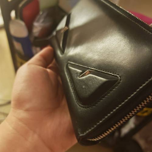 正品fendi小牛皮長型拉鏈銀包