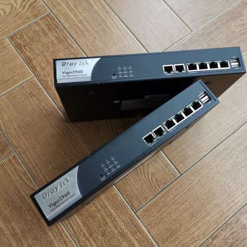 2個 Draytek Vigor 2960 VPN Router