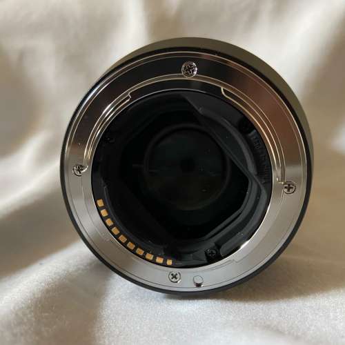 Sony FE 85mm F1.8
