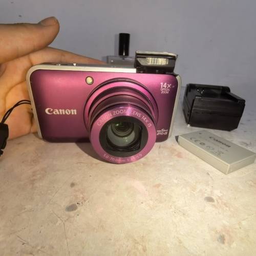 佳能PowerShot SX210 IS紫色长焦数码相机 +两个电池一个充电器