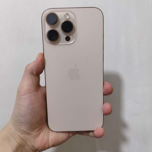 iPhone 16 Pro Max 256gb金色