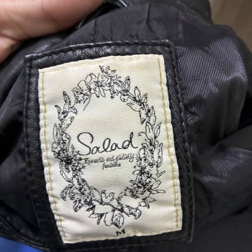 Salad 女裝黑色皮褸
