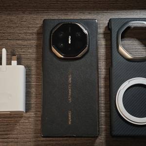 85%新 Huawei Mate XT Ultimate 三摺疊 16+512GB 華為三摺機 黑金色 內地水貨（屏幕...