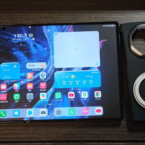 85%新 Huawei Mate XT Ultimate 三摺疊 16+512GB 華為三摺機 黑金色 內地水貨（屏幕...