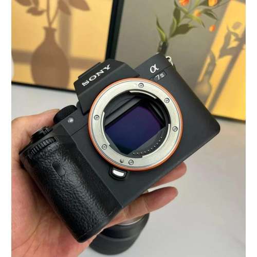 Sony Alpha A7 III / A7M3 全片幅無反相機 連 FE 28-70mm f/3.5-5.6 OSS 鏡頭 黑色