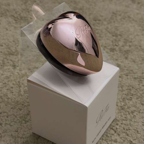 100% NEW：ReFa Heart Brush mini Rose Gold Colour 心型梳