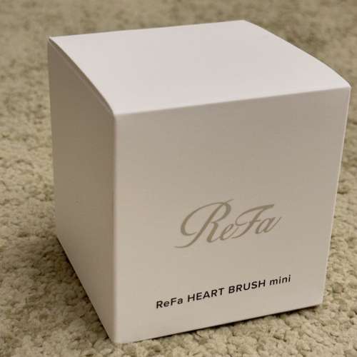 100% NEW：ReFa Heart Brush mini Rose Gold Colour 心型梳