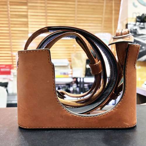 Leica Leather Half Case and strap for Q3 Camera, Cognac (19652) used Case
