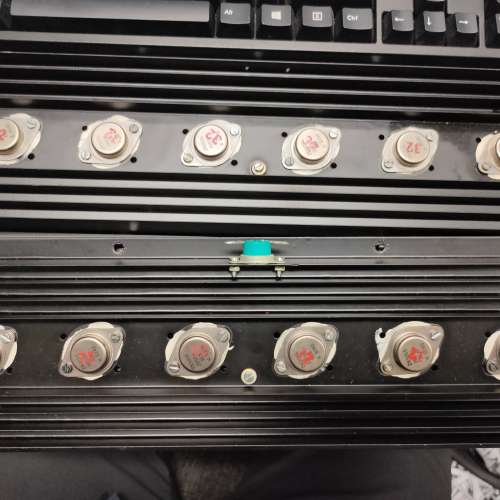 舊裝RCA 2n3055h 功率管12粒及散熱器