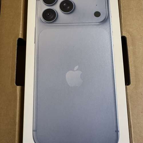 原封 iPhone 18 Pro Max 256GB 冰川藍