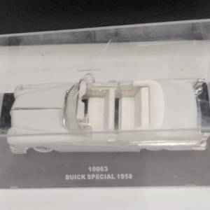 絕版1958冰川白車模型 Buick special glacier white car figure