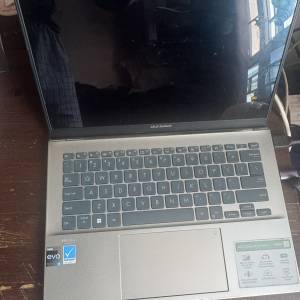 ASUS Zenbook 14 OLED UX3402ZA，i5-1240P / 16GB / 512GB / 2.8K OLED