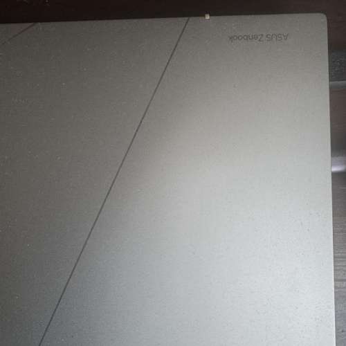 ASUS Zenbook 14 OLED UX3402ZA，i5-1240P / 16GB / 512GB / 2.8K OLED