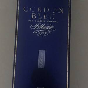 馬爹利干邑白馬牌Martell