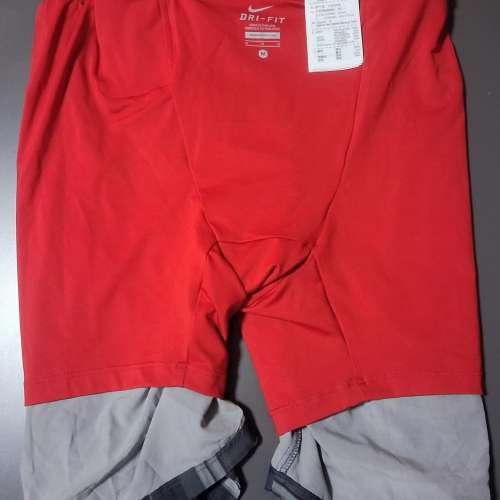 Nike 運動短褲 (有內膽)
