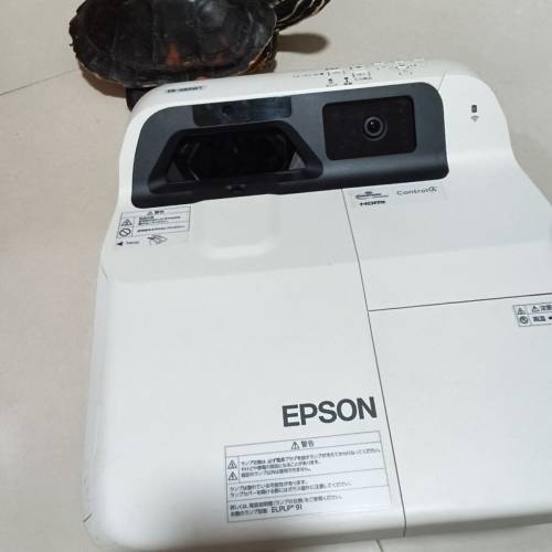 Epson 超短投EB-685WT projector