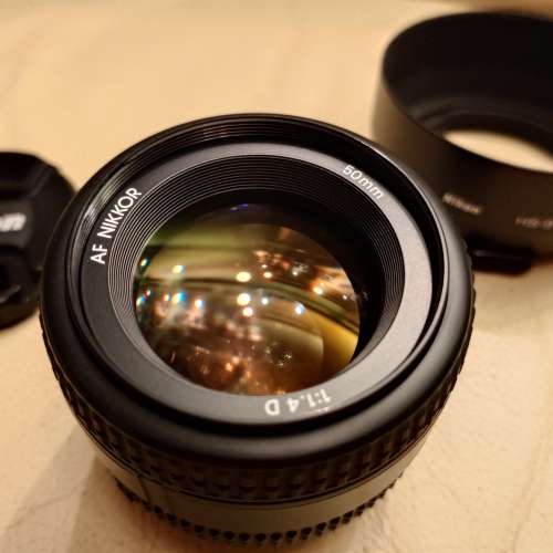 Nikon AF 50 F/1.4 D + HS-9