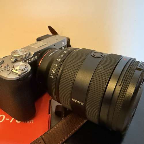Sony A7C2 銀黑色主機 + Sony FE 20-70mm  f/4 G鏡頭 (有盒) / 快門少於1000