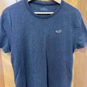 Hollister T-shirt 深灰色短袖T恤