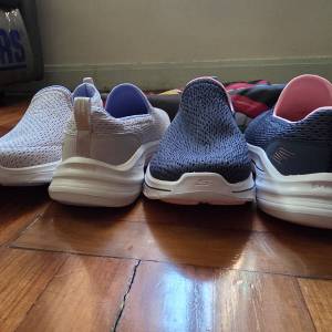 SKECHERS GO WALK 休閒鞋兩對